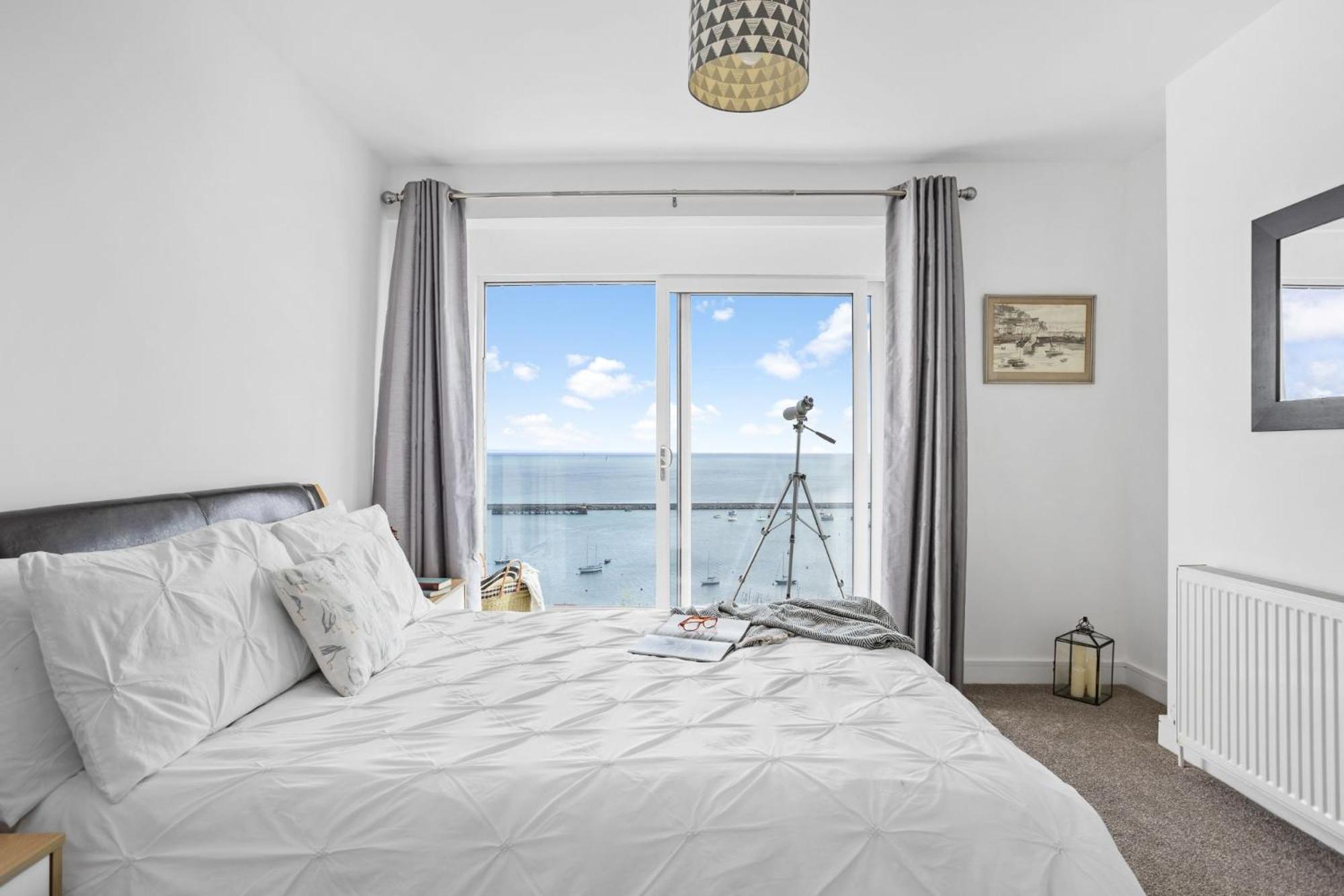 Lighthouse View Villa Бриксам Екстериор снимка