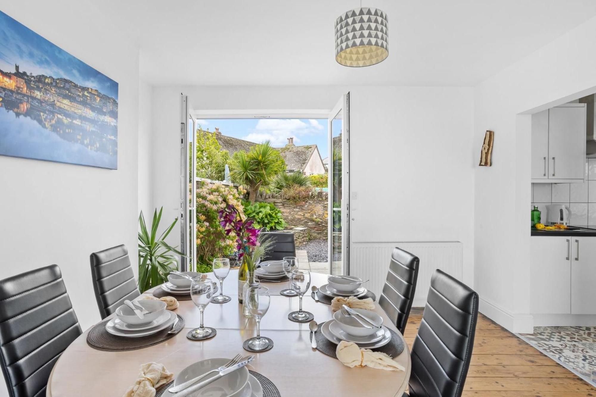 Lighthouse View Villa Бриксам Екстериор снимка