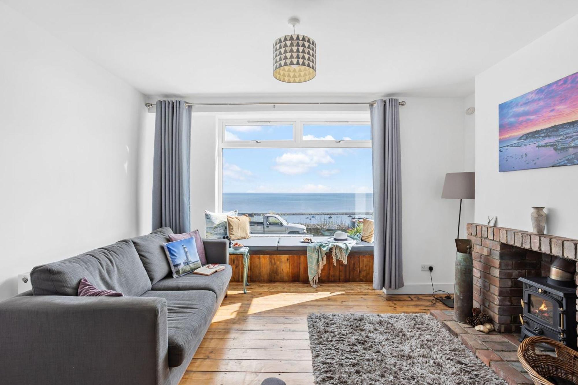 Lighthouse View Villa Бриксам Екстериор снимка